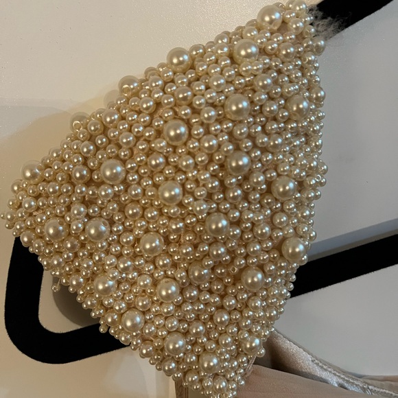 Dresses & Skirts - Beautiful Pearl gown